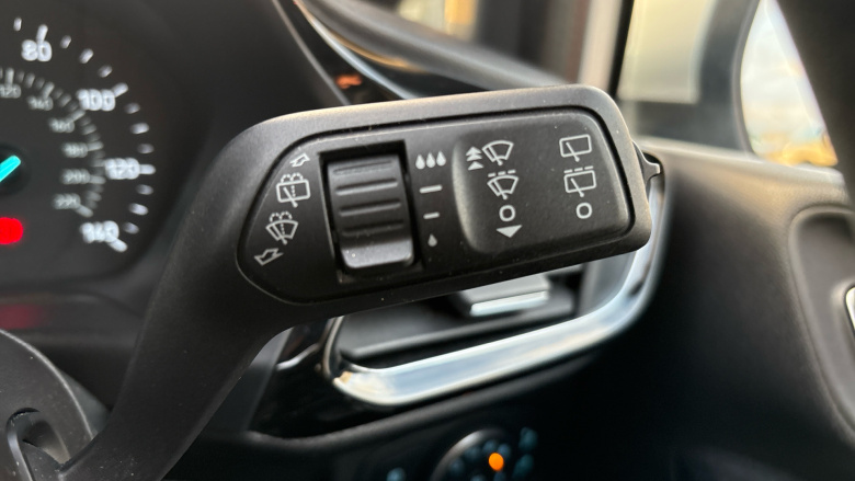 Ford Fiesta 1.1 Zetec 5dr Petrol Hatchback